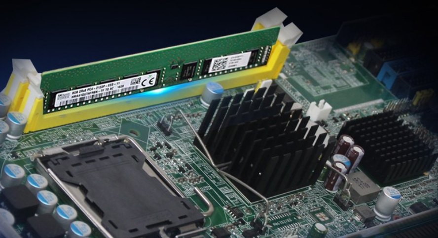 同時(shí)配置了工業(yè)級(jí)內(nèi)存，性能更加穩(wěn)定。