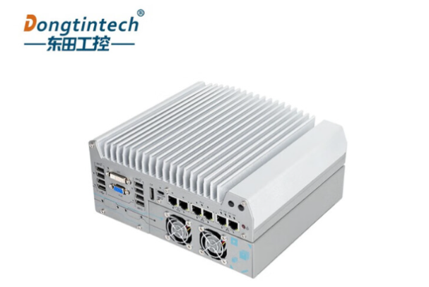東田車載嵌入式工控機.png