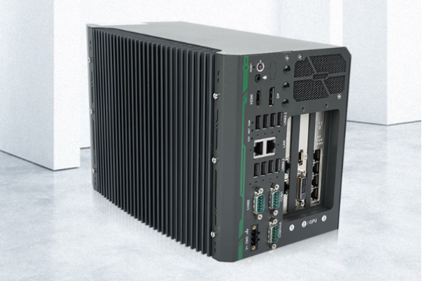 東田嵌入式工業級電腦.png