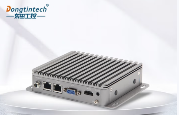 東田嵌入式微型工控主機.png